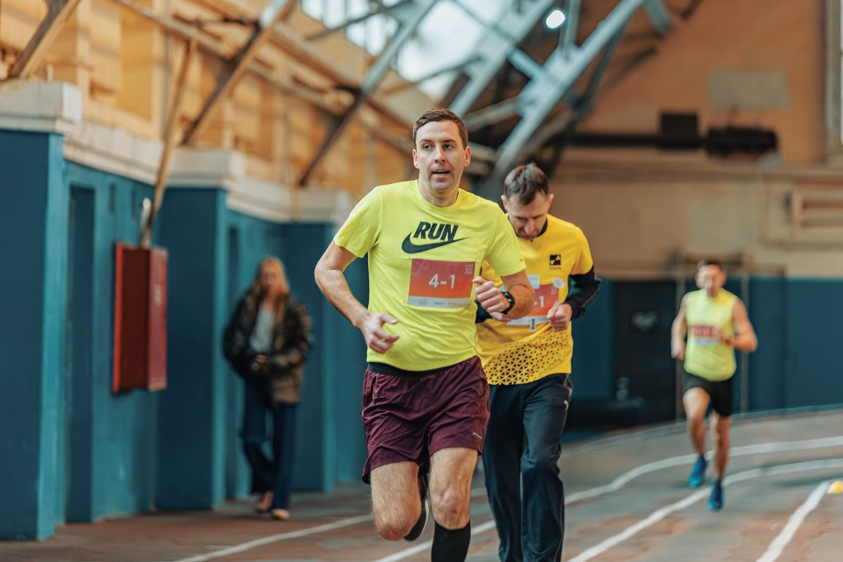 Естафета складалася з чотирьох етапів