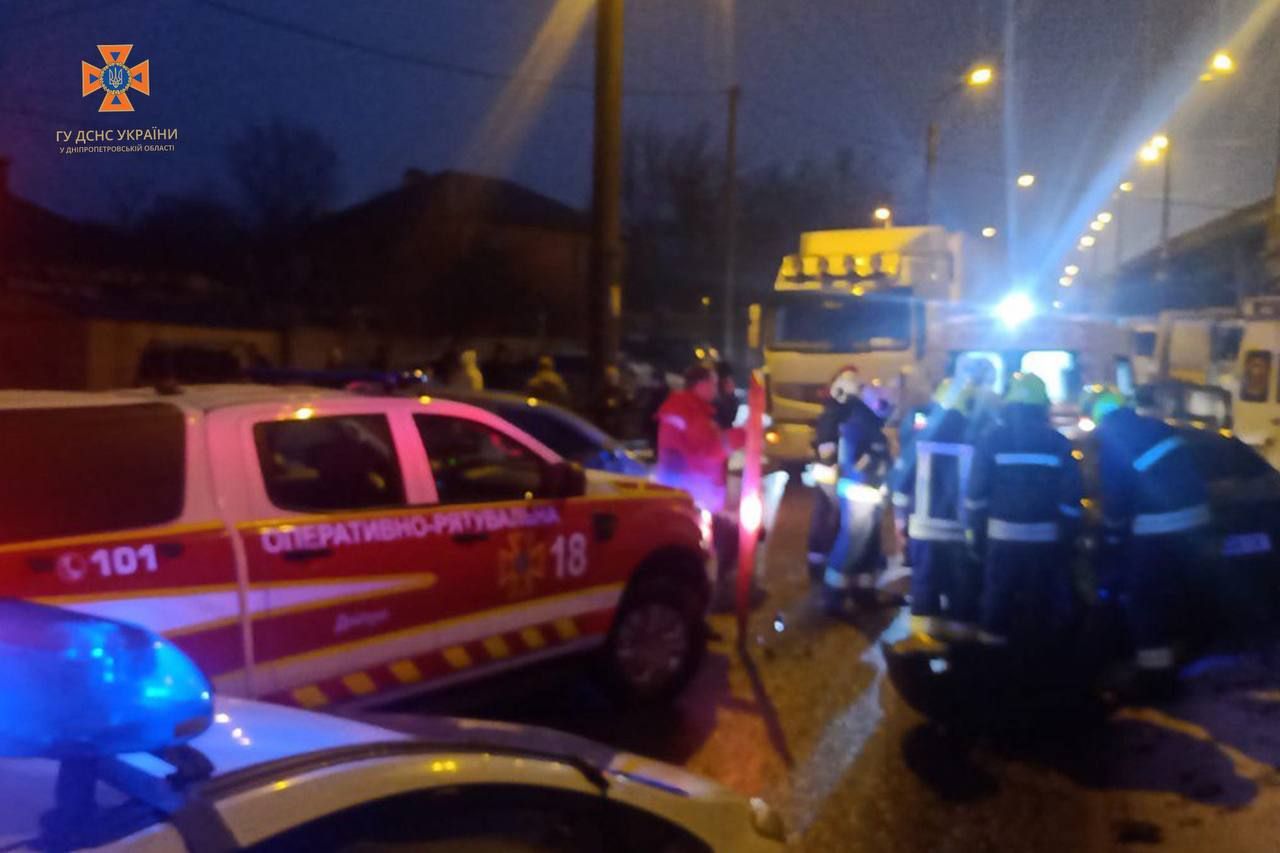 18 лютого на вулиці Маковій (колишній вулиці Тьоміна) сталася аварія 18 лютого на вулиці Маковій (колишній вулиці Тьоміна) сталася аварія