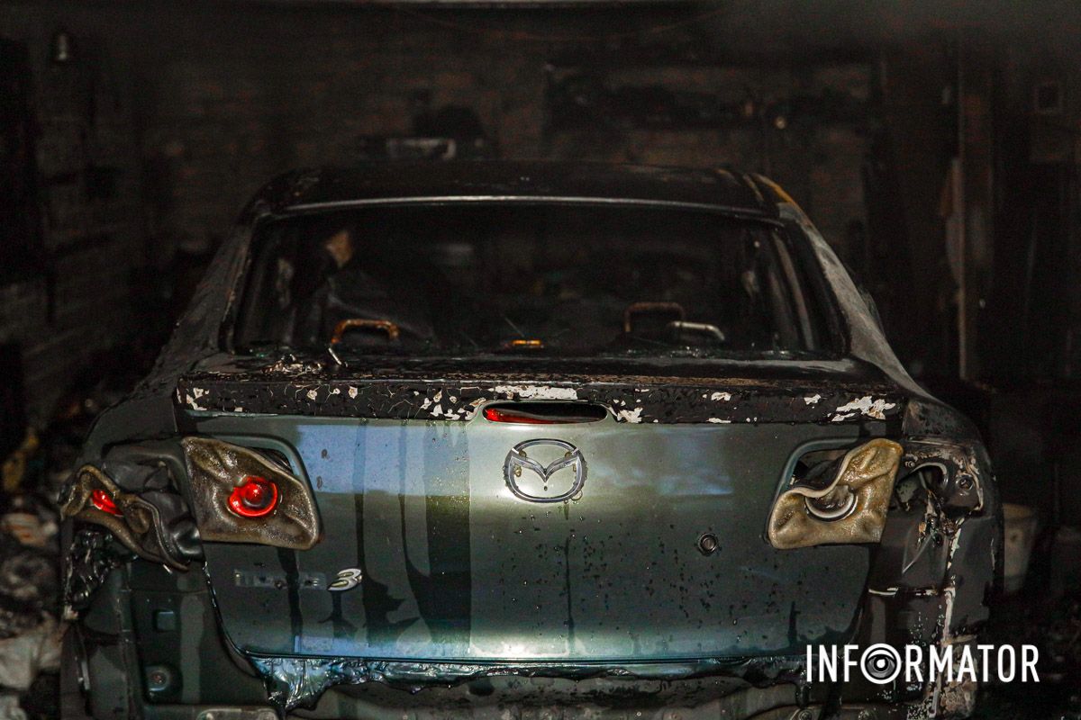 Выгорела Mazda