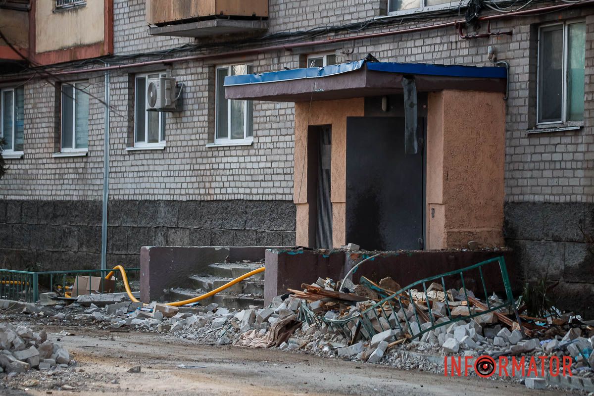 Вхід у під'їзд Вхід у під'їзд