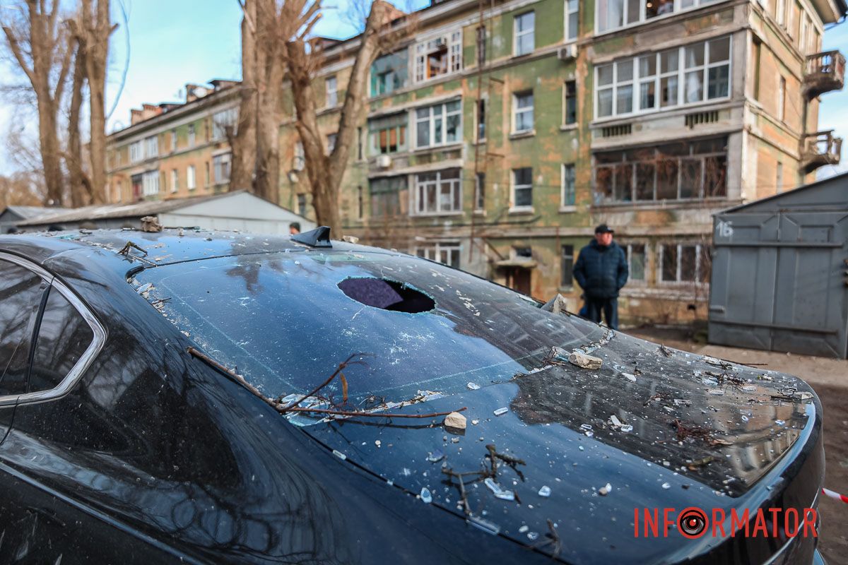 Розбите лобове скло автівки Розбите лобове скло автівки