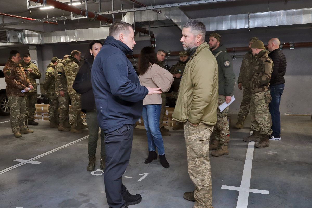 Дніпро доправив Силам оборони чергову партію дронів і вантажівок Дніпро доправив Силам оборони чергову партію дронів і вантажівок