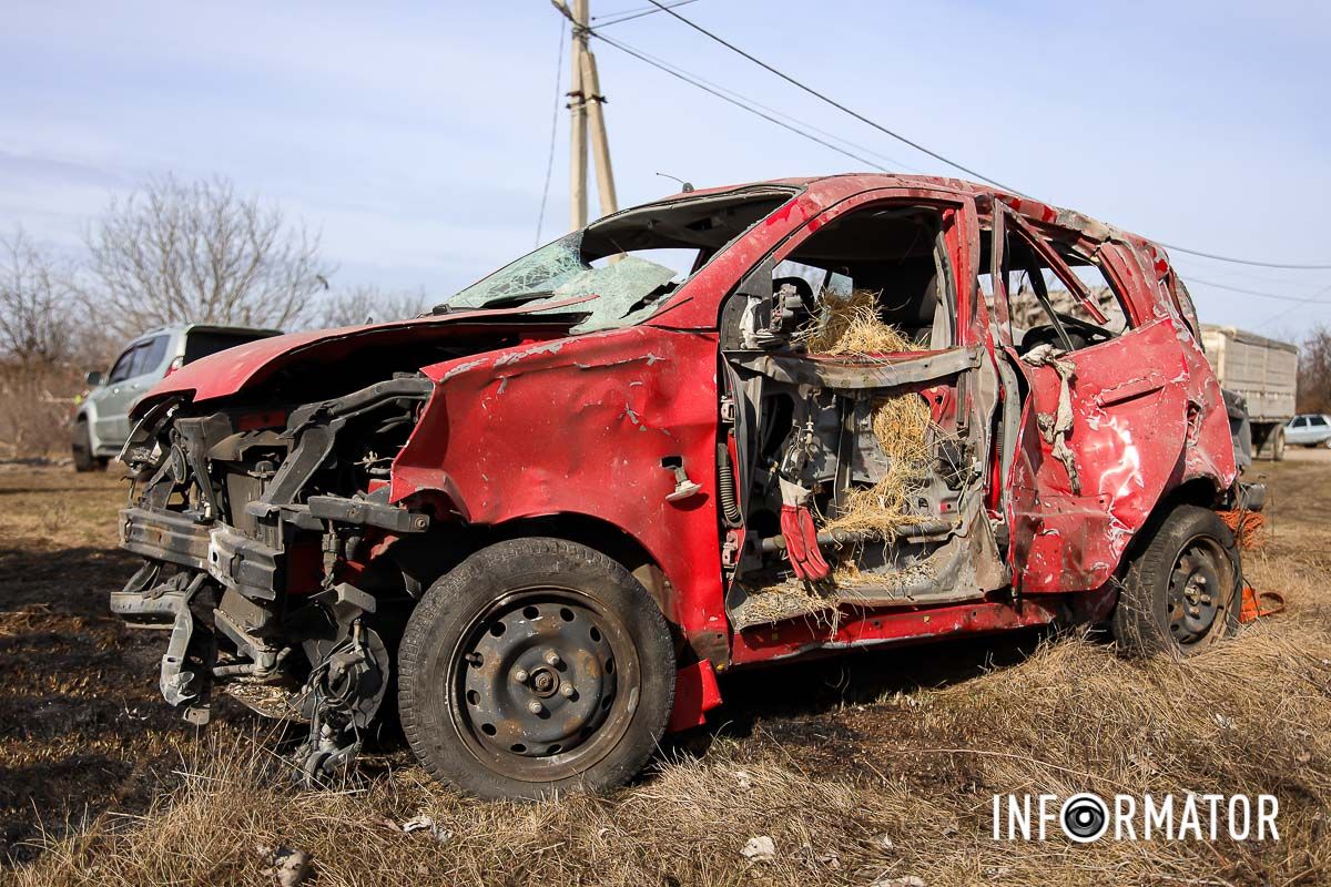 Машина вблизи