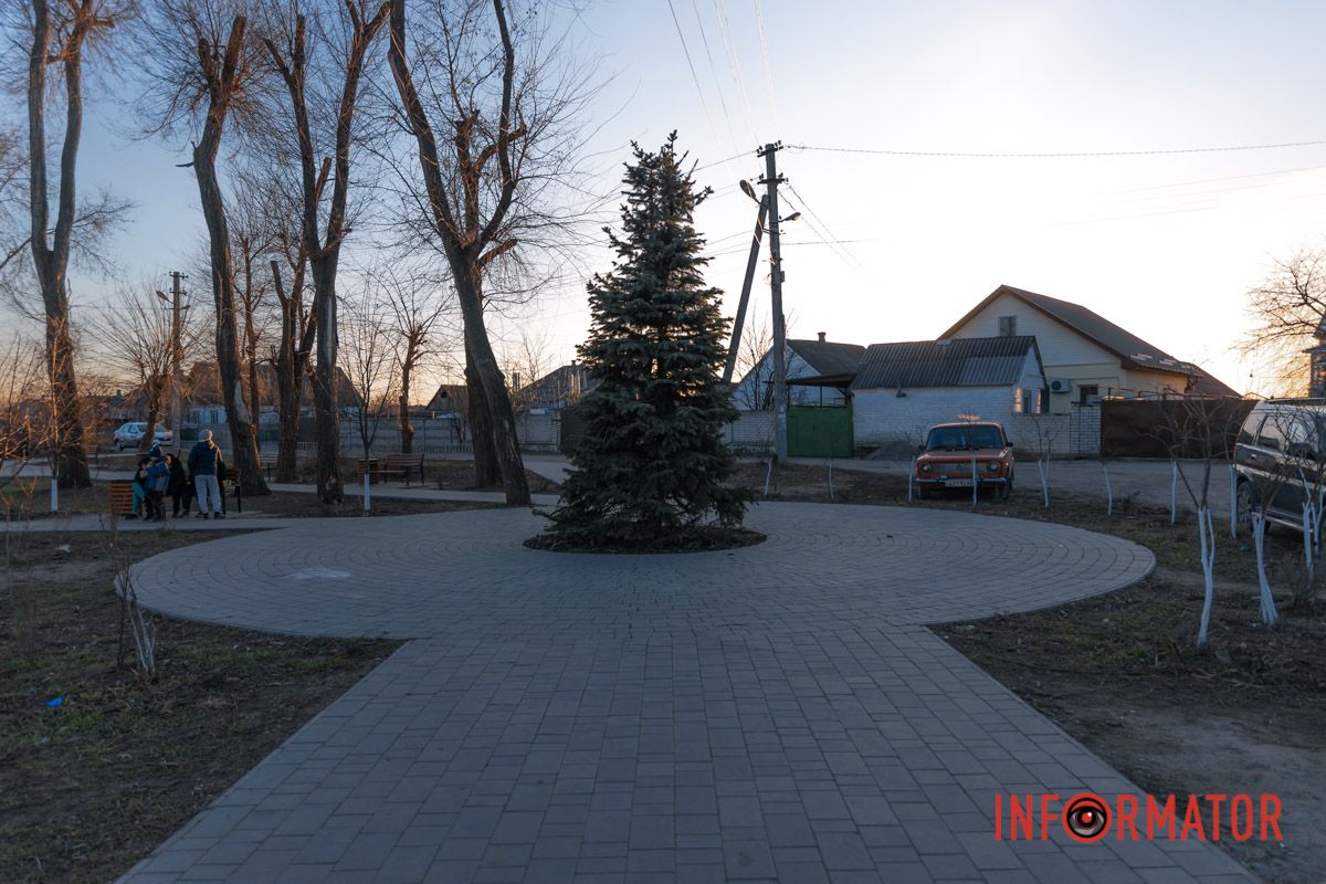 Был преподавателем военной кафедры в Университете таможенного дела и финансов