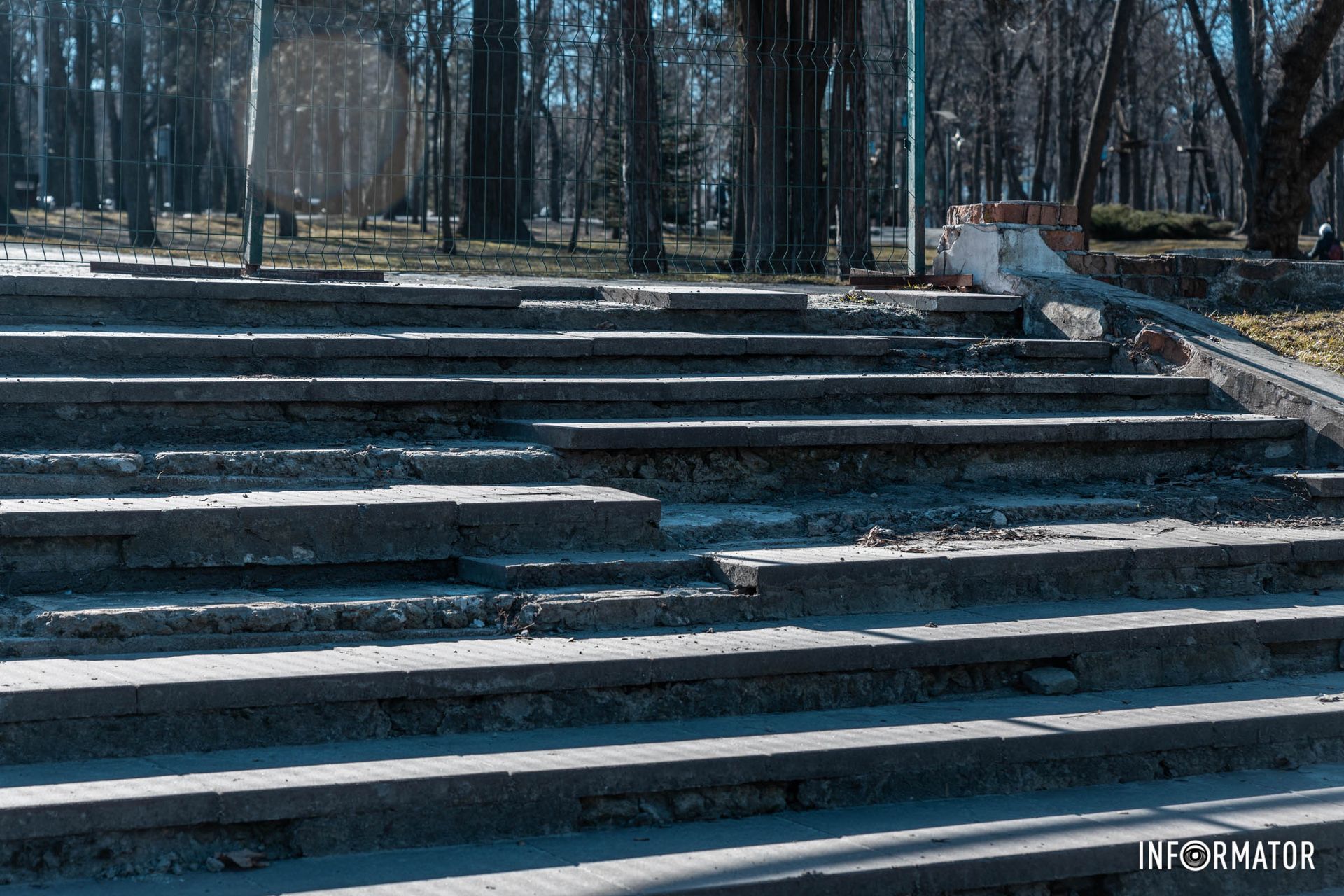 Лестница скоро отремонтирует Лестница скоро отремонтирует