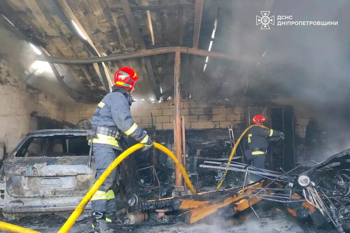 Авто выгорело, люди не пострадали