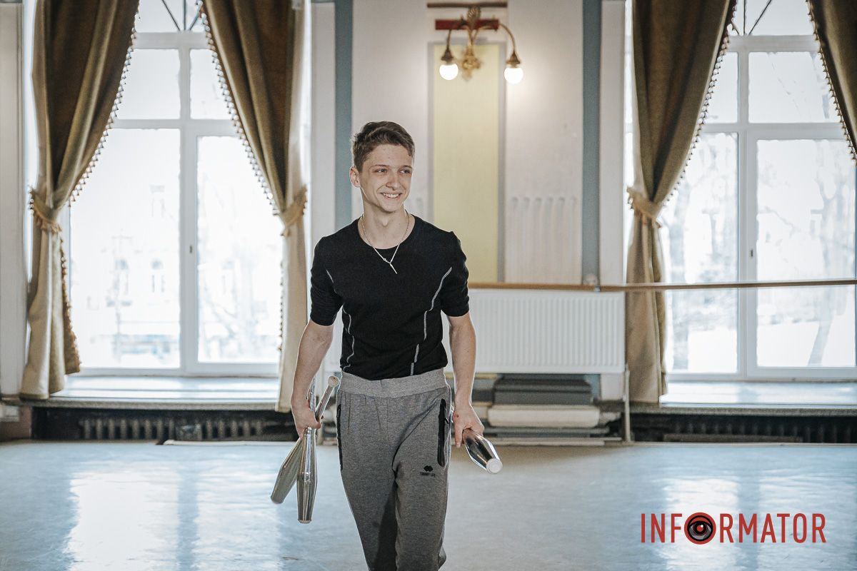 Парню 16 лет Парню 16 лет