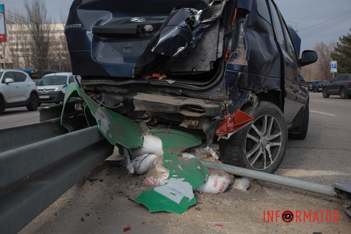 Тут зіштовхнулися Jaguar та Hyundai