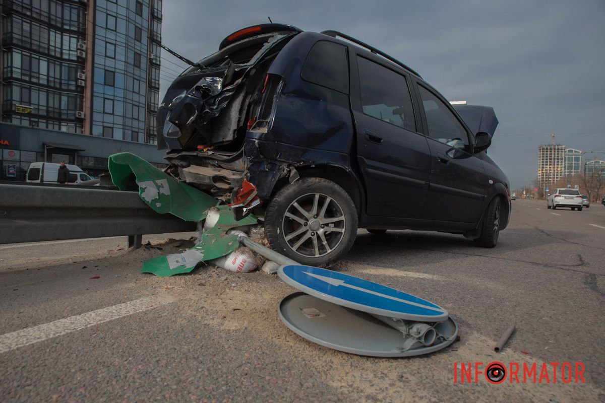 За попередніми даними, автівки рухались в напрямку кільця на Перемозі