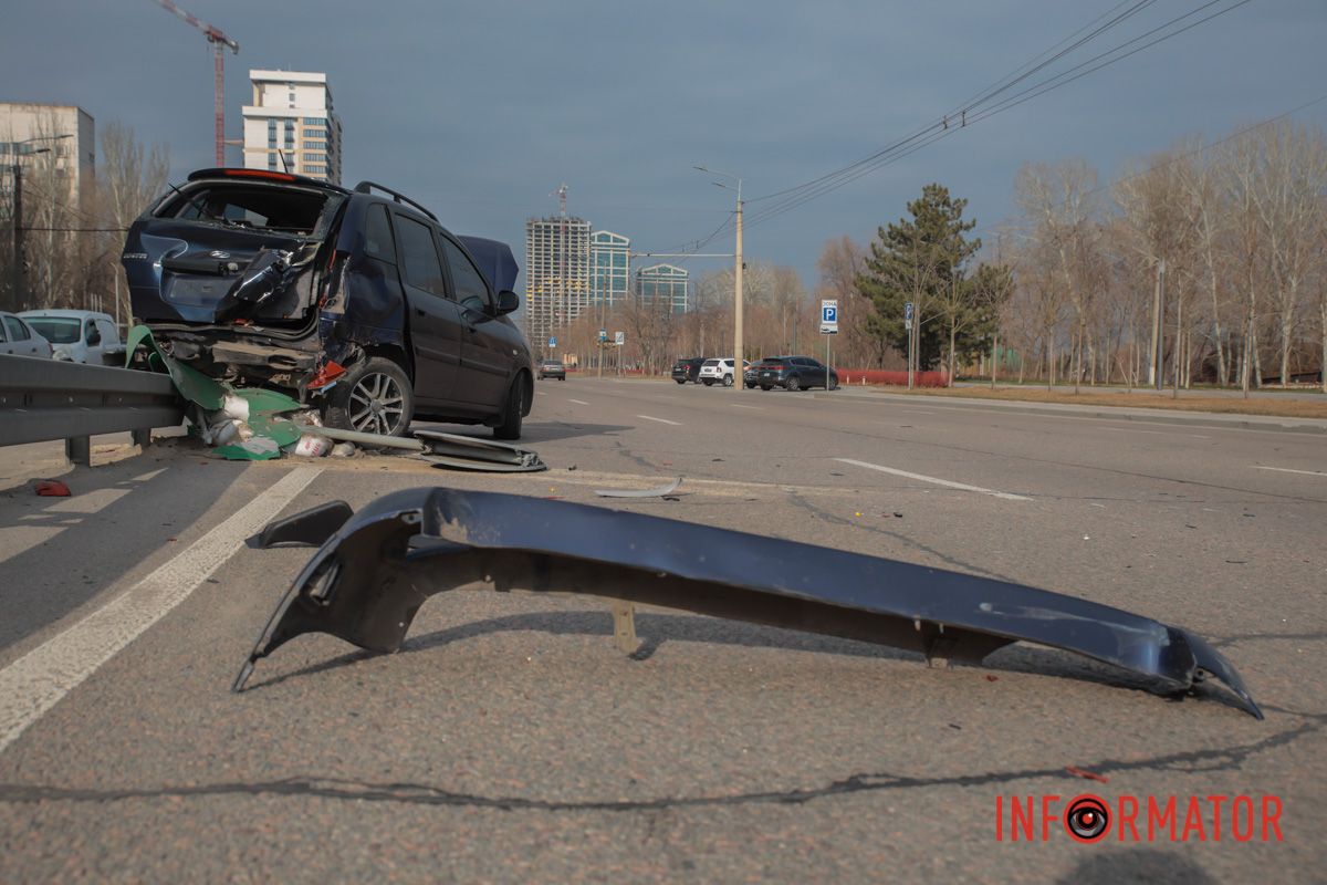 На дорозі багато уламків