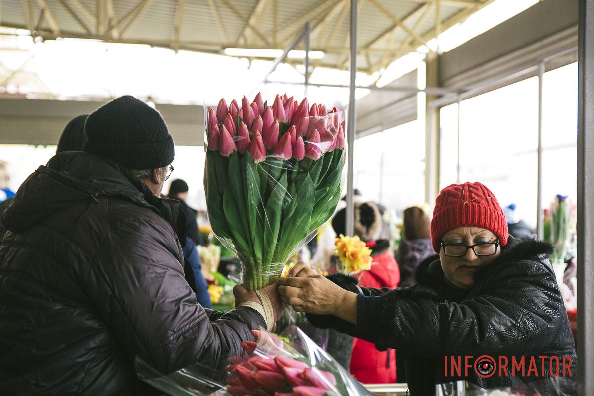 Тюльпаны стоят от 40 до 60 гривен за единицу