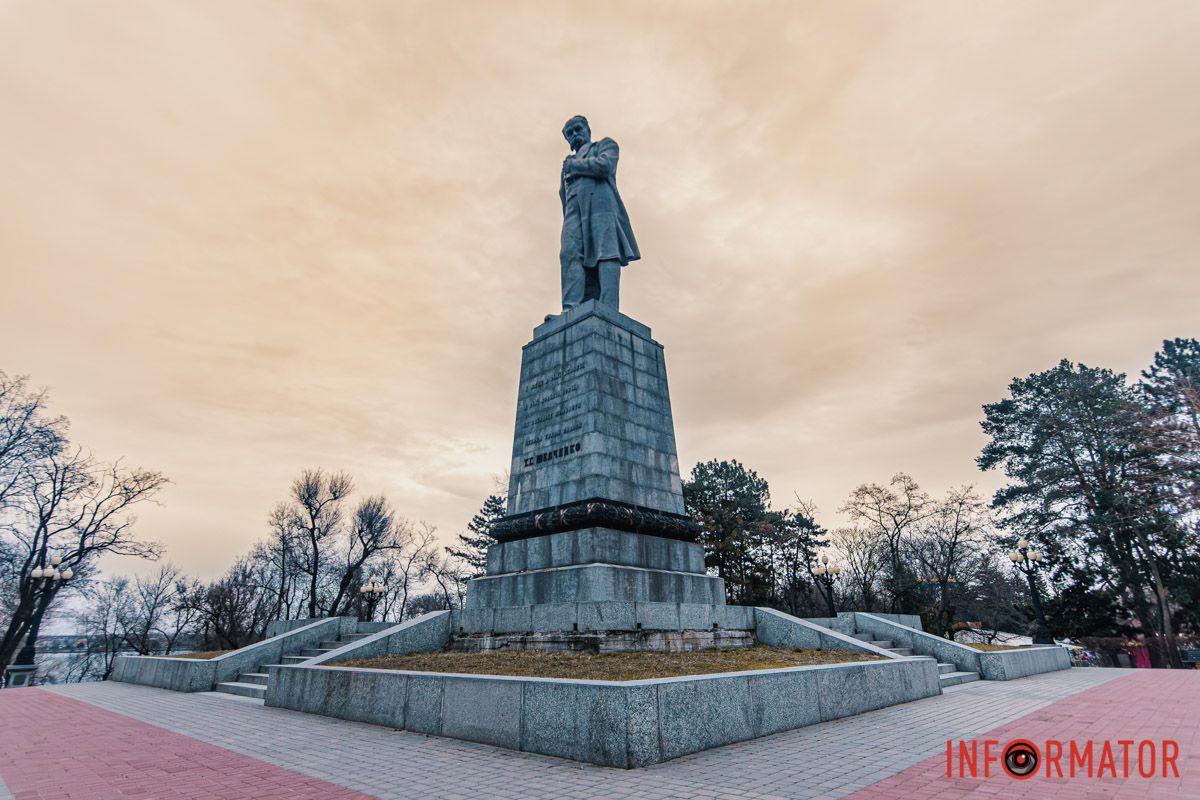 Пам'ятник Тарасу Григоровичу Шевченку Пам'ятник Тарасу Григоровичу Шевченку