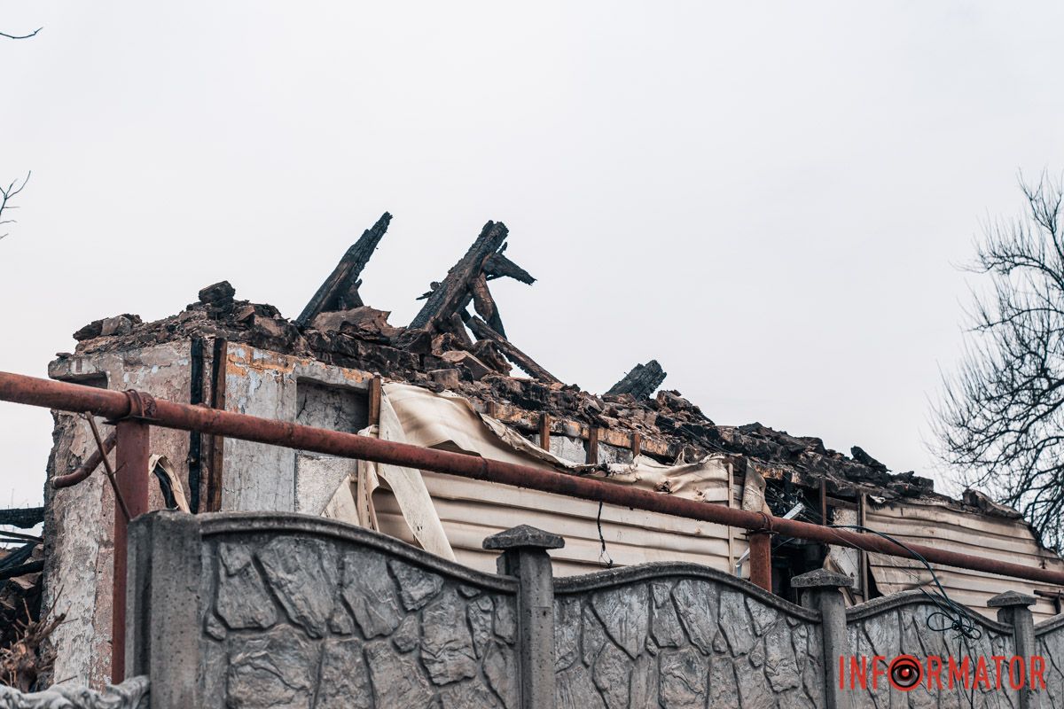 При тушении огня спасатели нашли фрагменты двух человек