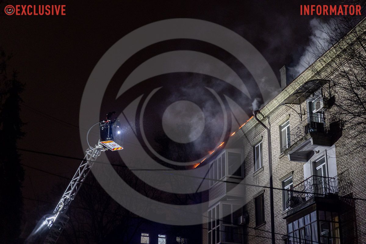 Автолестница тоже на месте