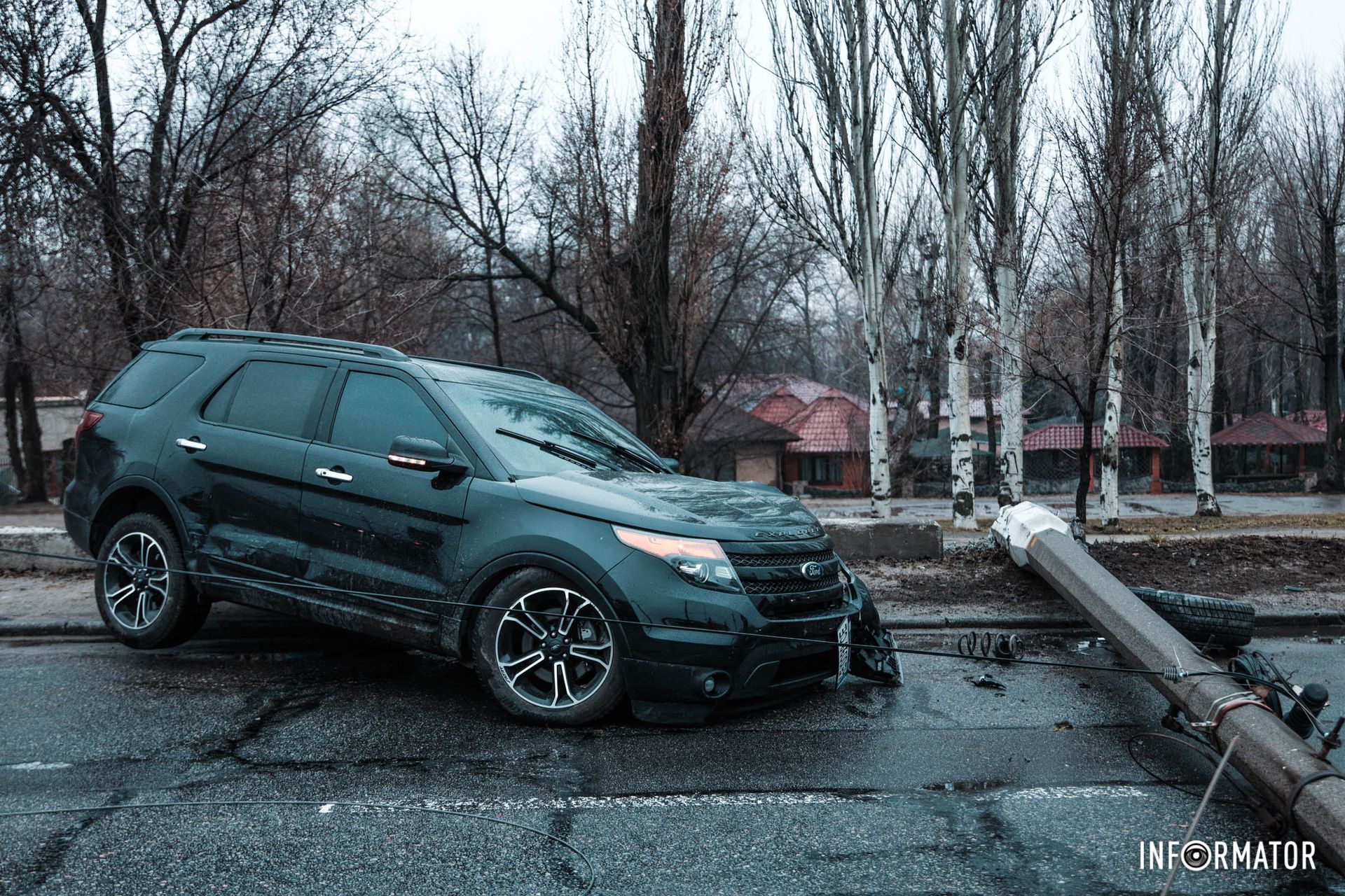 Ford двигался по проспекту в направлении моста Ford двигался по проспекту в направлении моста