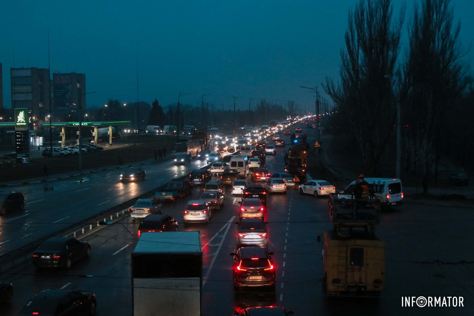 У пʼятницю, 15 березня, у Дніпрі у центральній частині міста спостерігаються затори У пʼятницю, 15 березня, у Дніпрі у центральній частині міста спостерігаються затори