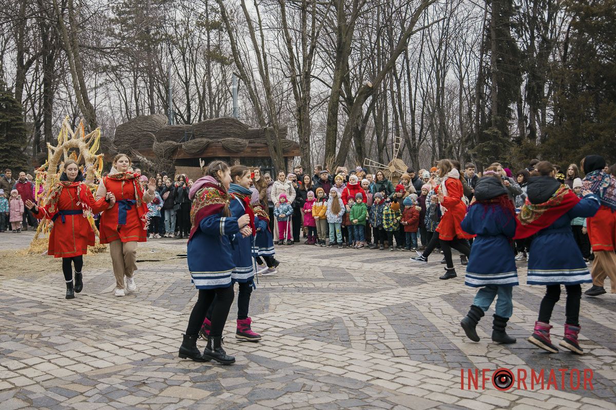 За українською традицію на свято Масниці готують вареники з сиром За українською традицію на свято Масниці готують вареники з сиром