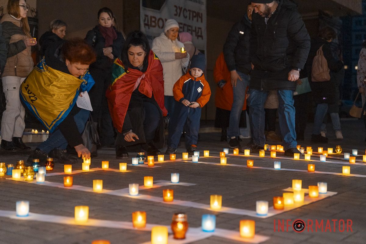 Жуткие фото разбитого театра в Мариуполе облетели весь мир