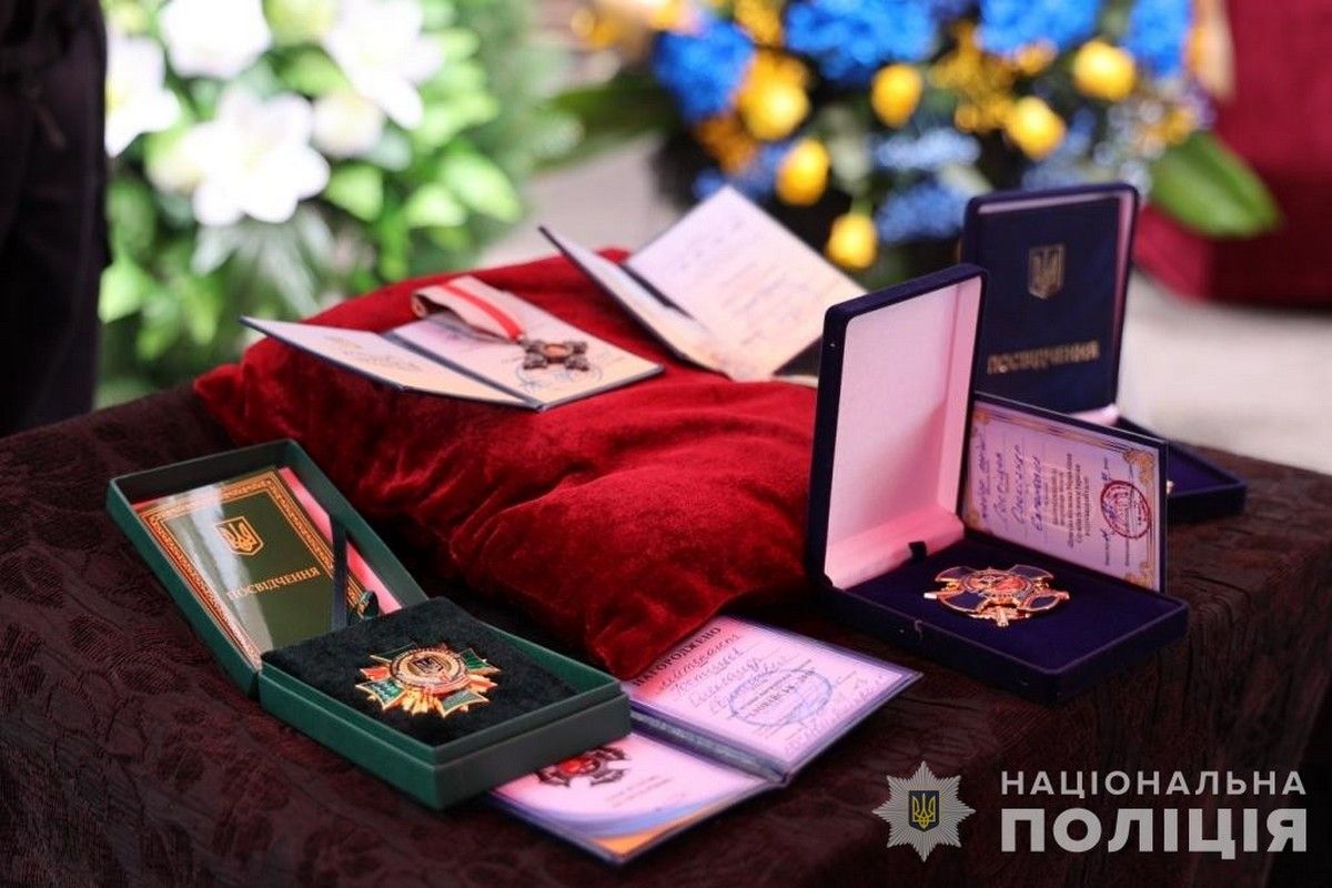 Он был командиром полка Он был командиром полка