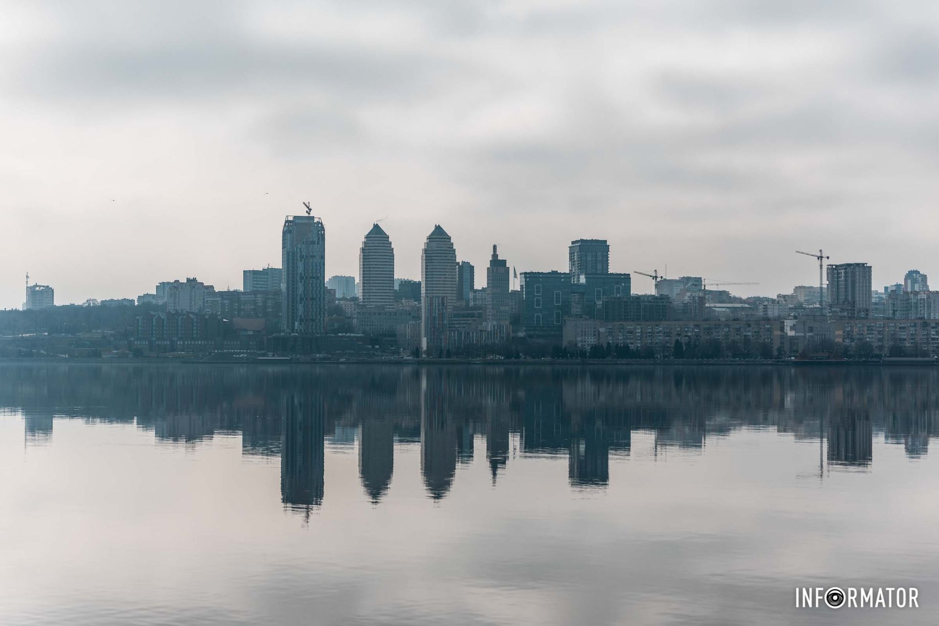 Воздух прогрелся до 11 градусов тепла, а ветра практически нет Воздух прогрелся до 11 градусов тепла, а ветра практически нет