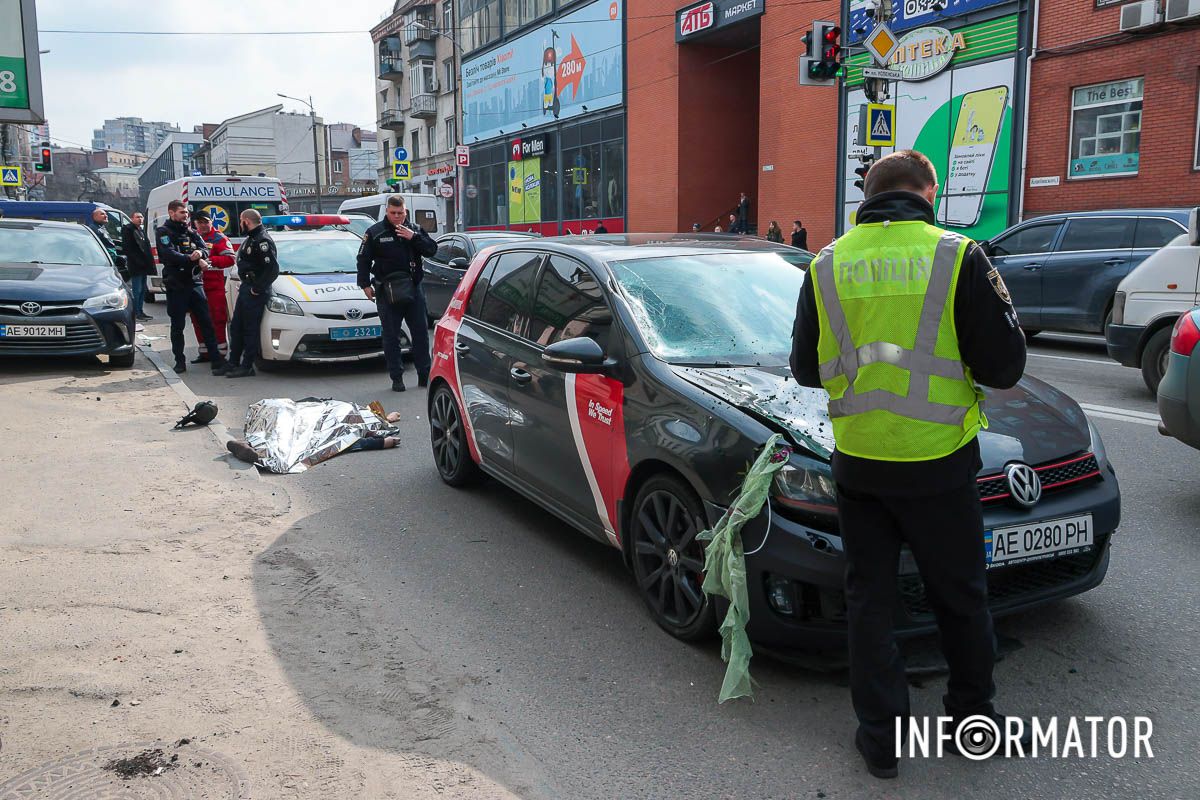 За попередніми даними, пішохід перебігав дорогу на "червоний" сигнал світлофора За попередніми даними, пішохід перебігав дорогу на "червоний" сигнал світлофора