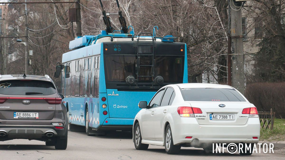 У Дніпрі через ворожу атаку змінилась робота електротранспорту