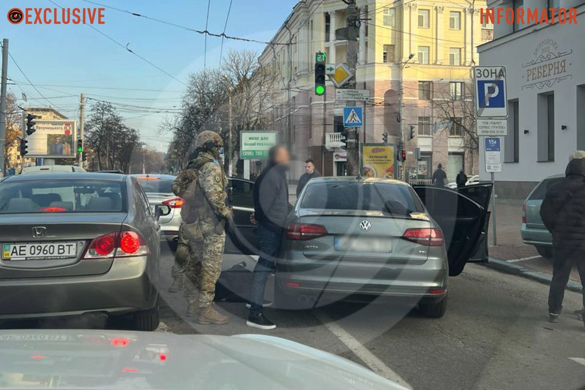 Другое задержание - на пересечении Яворницкого и Фабра