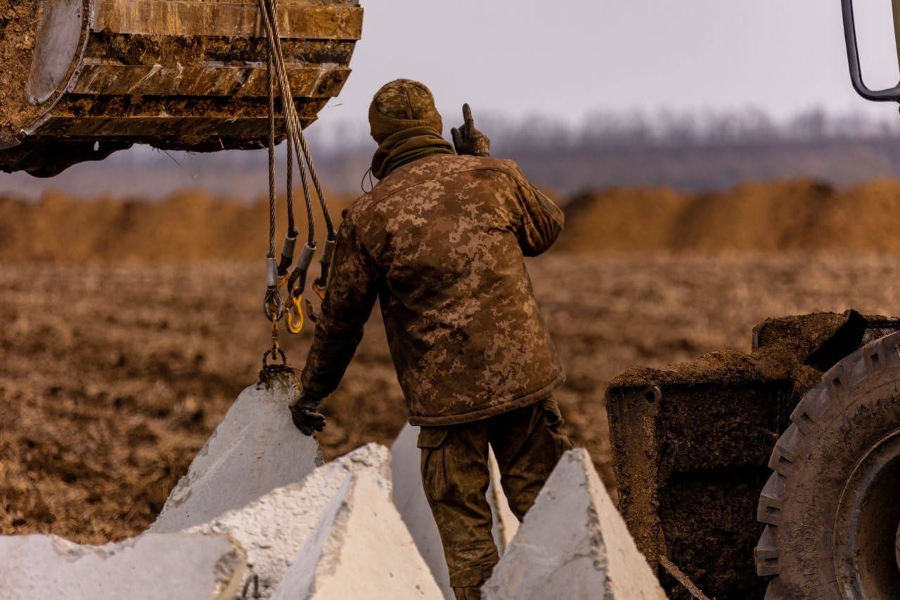 Вже встановлені 7 тисяч бетонних споруд Вже встановлені 7 тисяч бетонних споруд