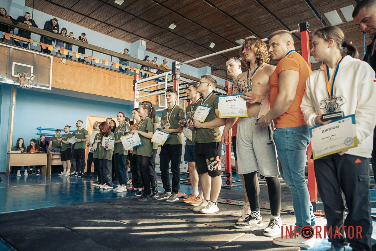 На соревнованиях присутствовали профессиональные военные На соревнованиях присутствовали профессиональные военные