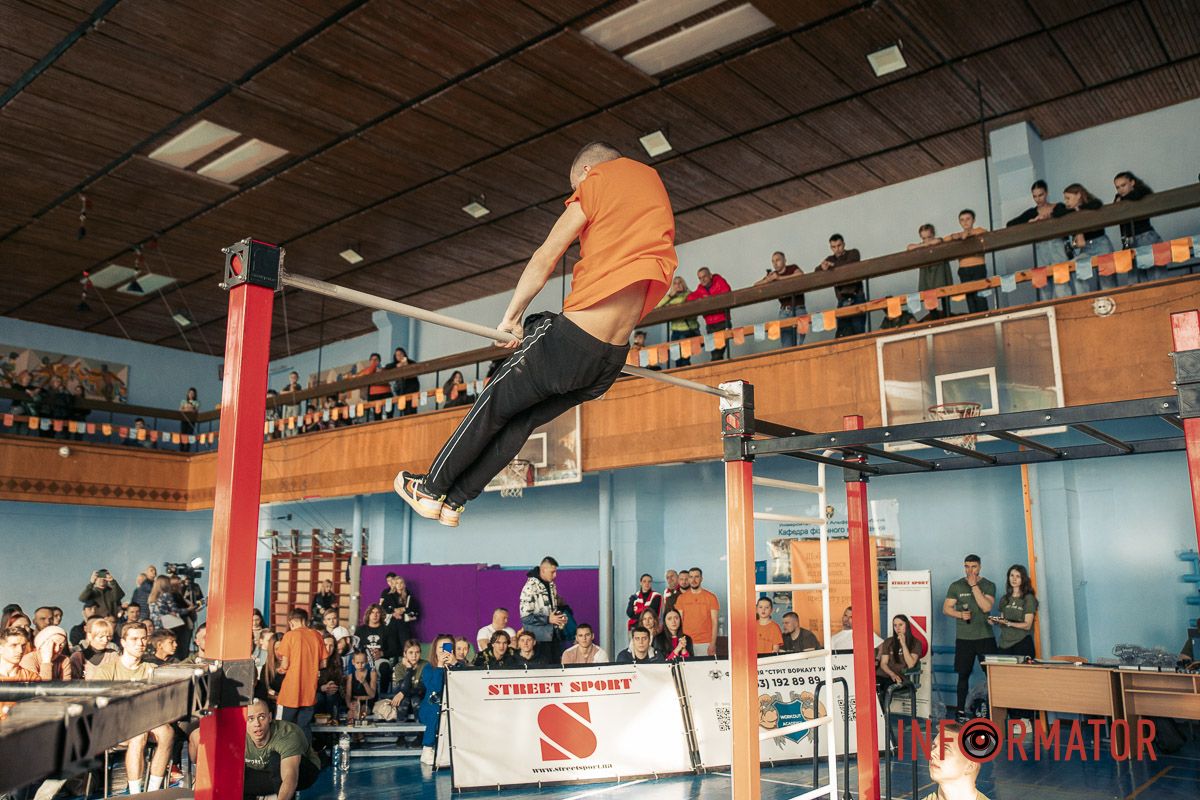 И почтили погибших Защитников минутой молчания И почтили погибших Защитников минутой молчания