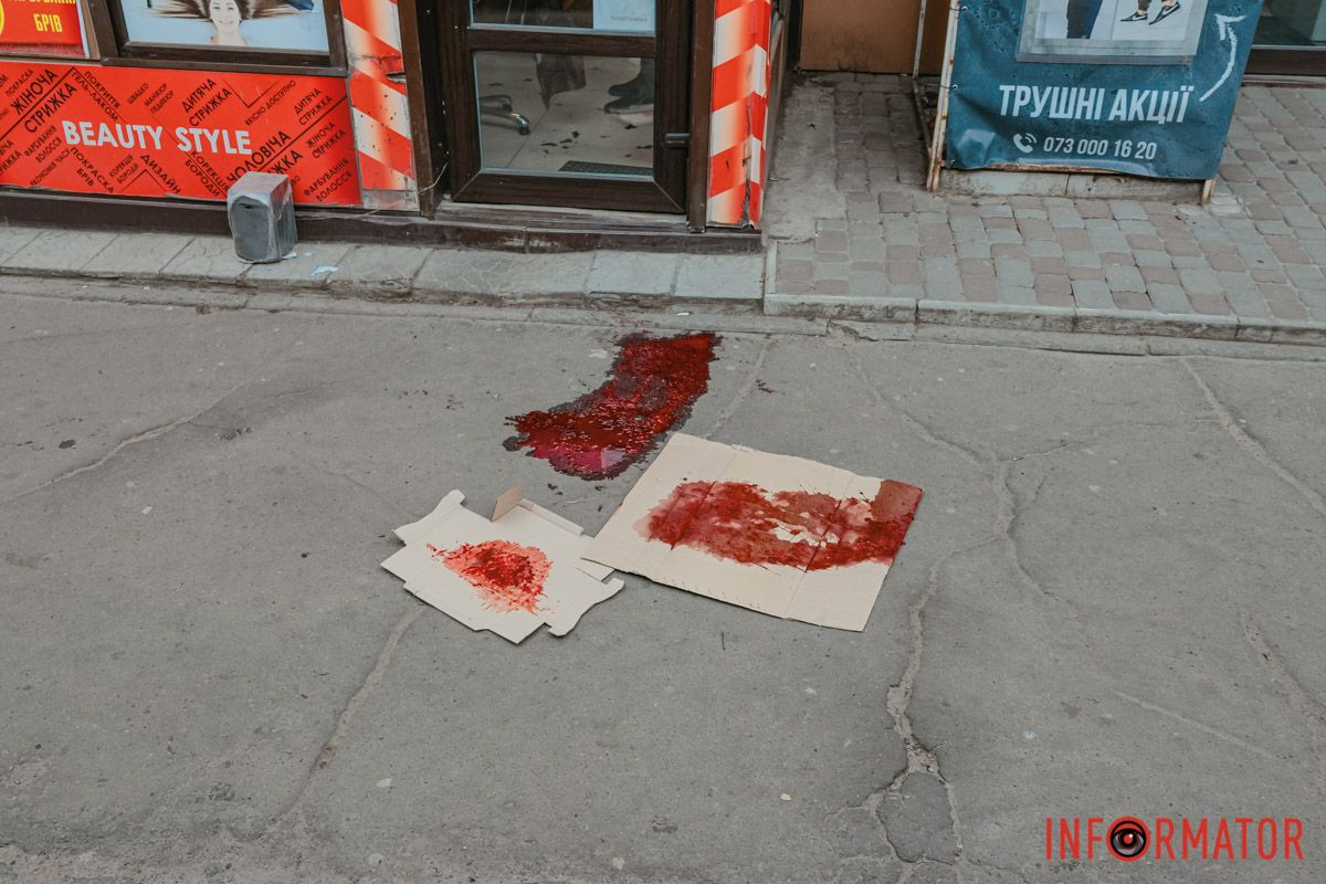 На место приехали медики и полицейские