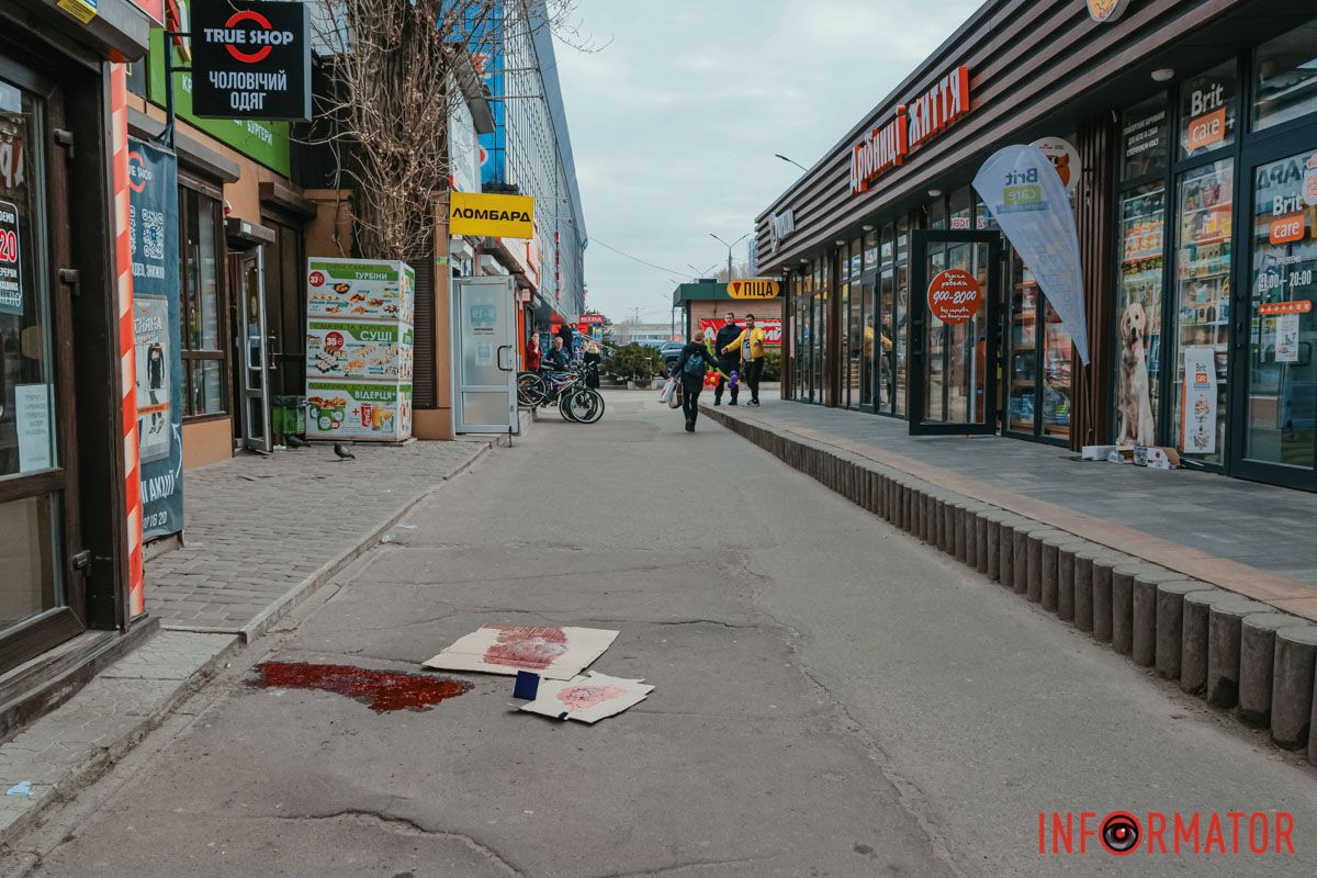 Кодатель заехал на тротуар и сбил женщину