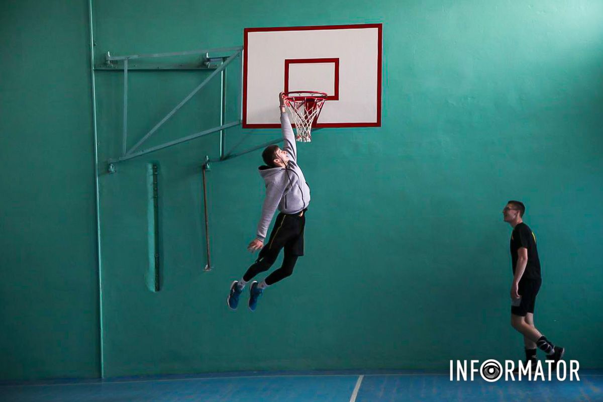 Стрибка вистачило б і на данк Стрибка вистачило б і на данк