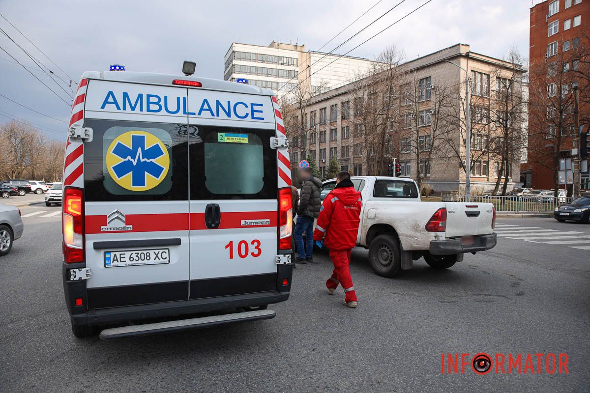 На месте находилась "скорая", ожидается приезд полиции