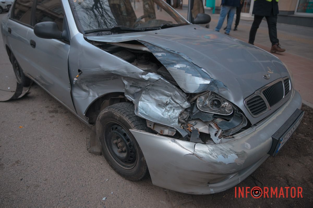 Столкнулись Jeep и Daewoo Lanos