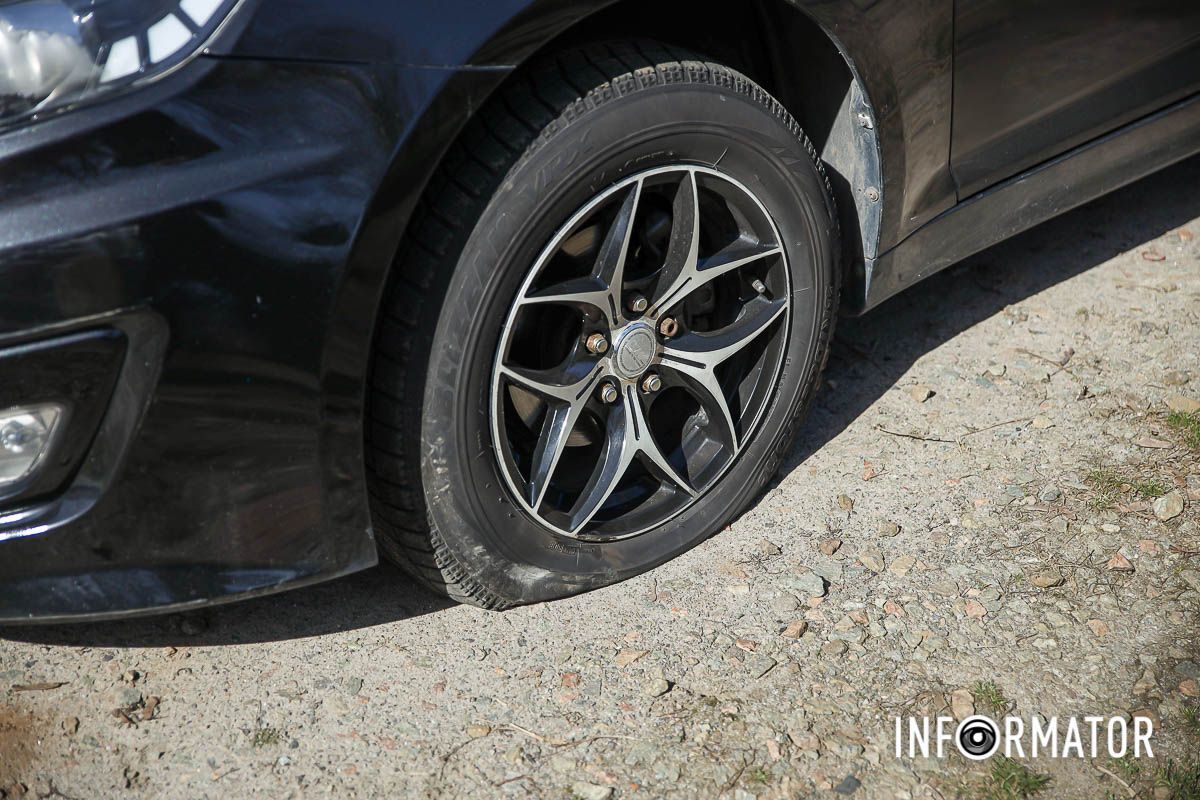 Зіткнулись Kia та Geely