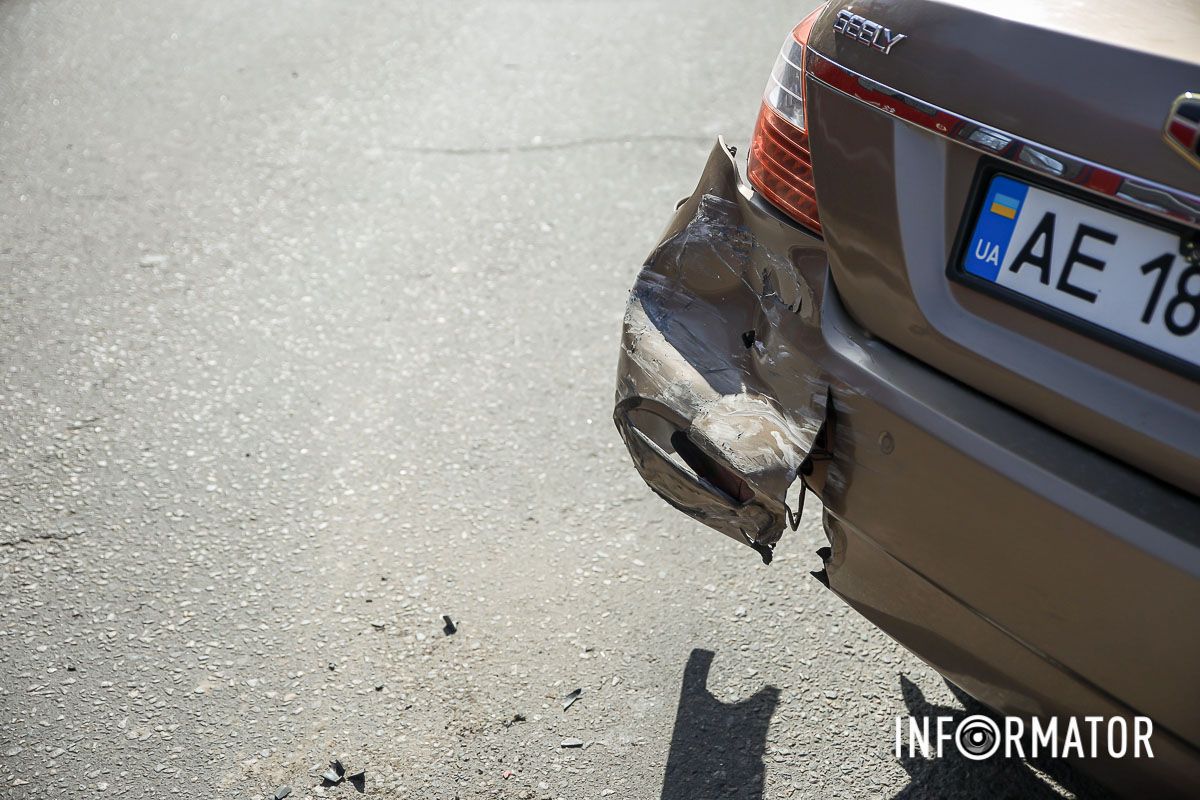 Поблизу корпусу медичного університету