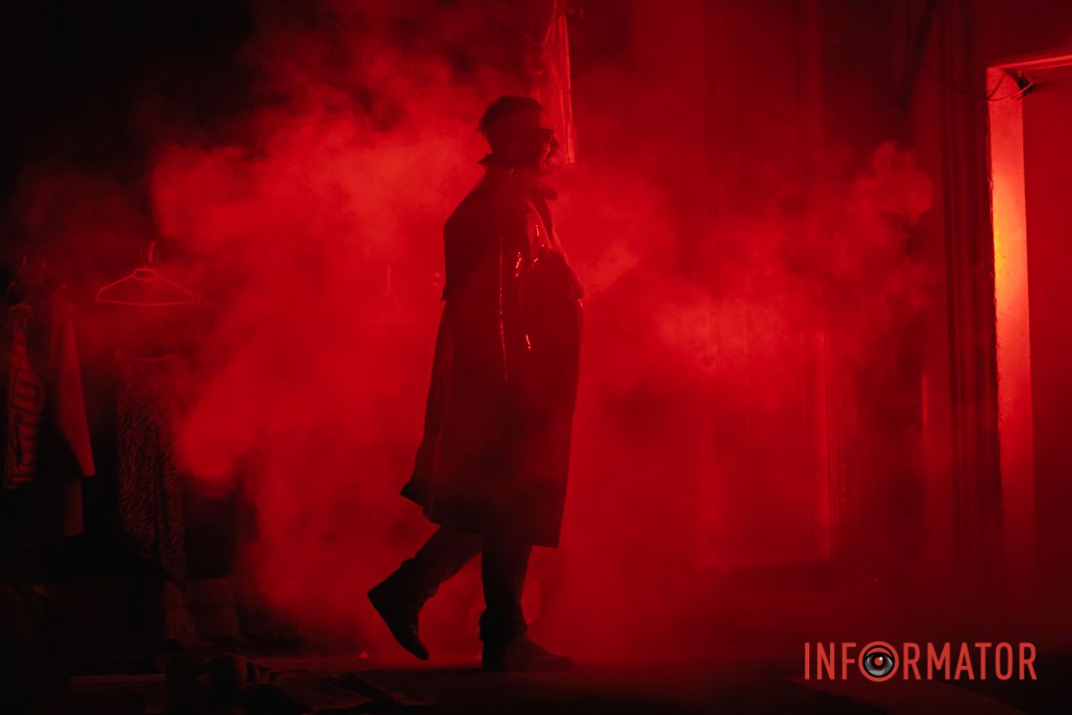 Кажан, якого змушують йти на війну