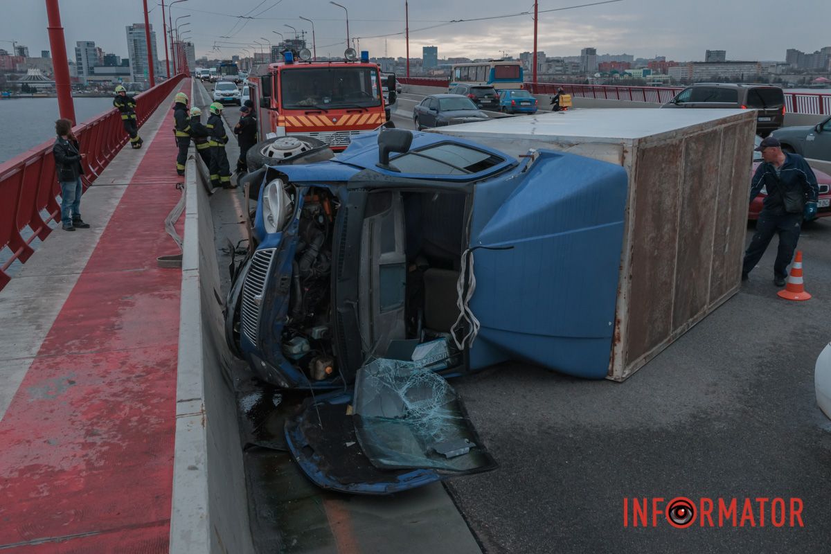 Мужчину с места аварии забрала скорая