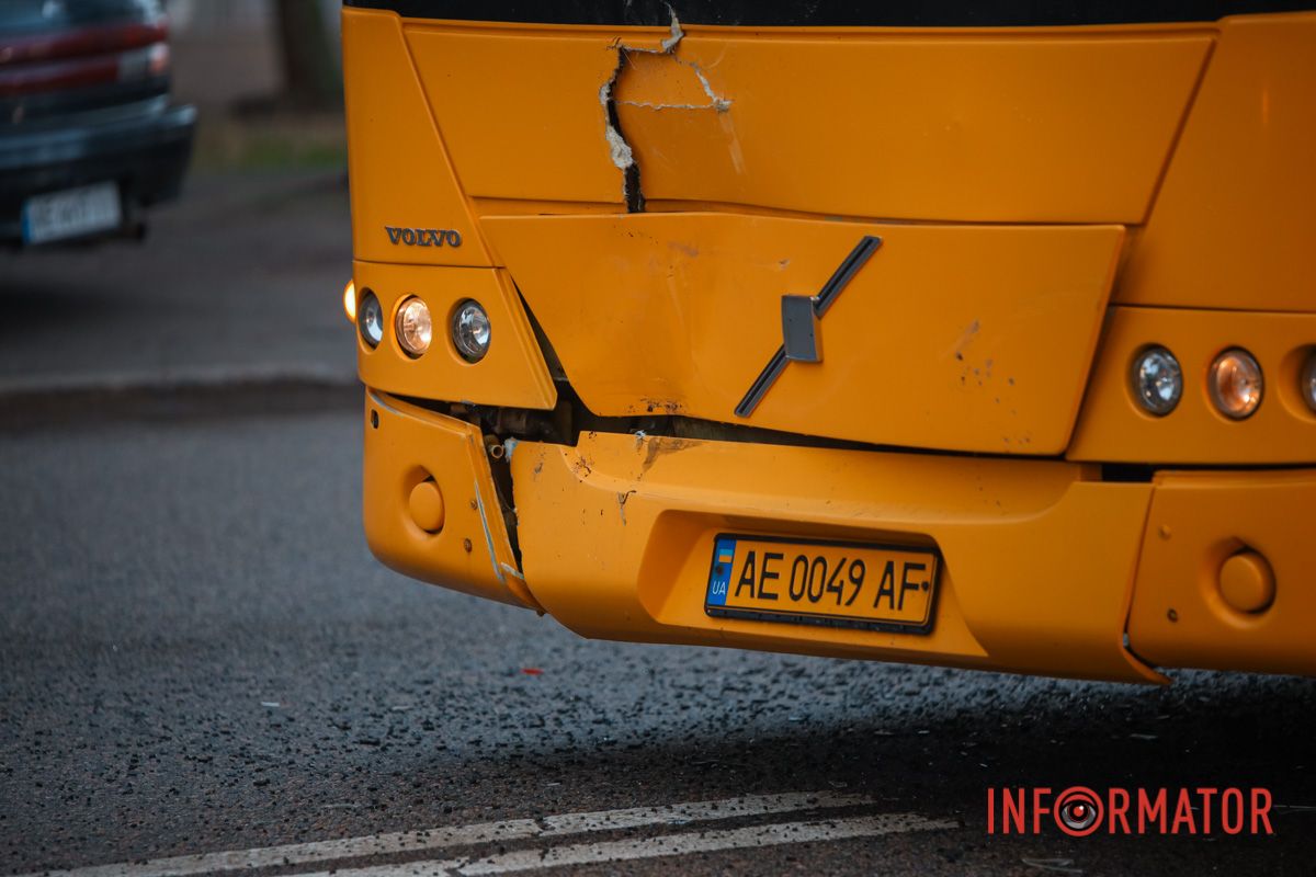 Столкнулись автобус №101А и Range Rover