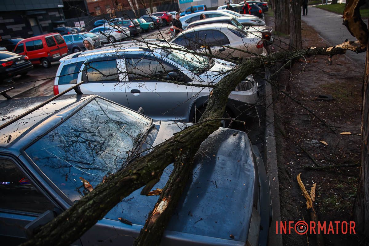 У п'ятницю, 29 березня, у Дніпрі пройшов сильний дощ У п'ятницю, 29 березня, у Дніпрі пройшов сильний дощ