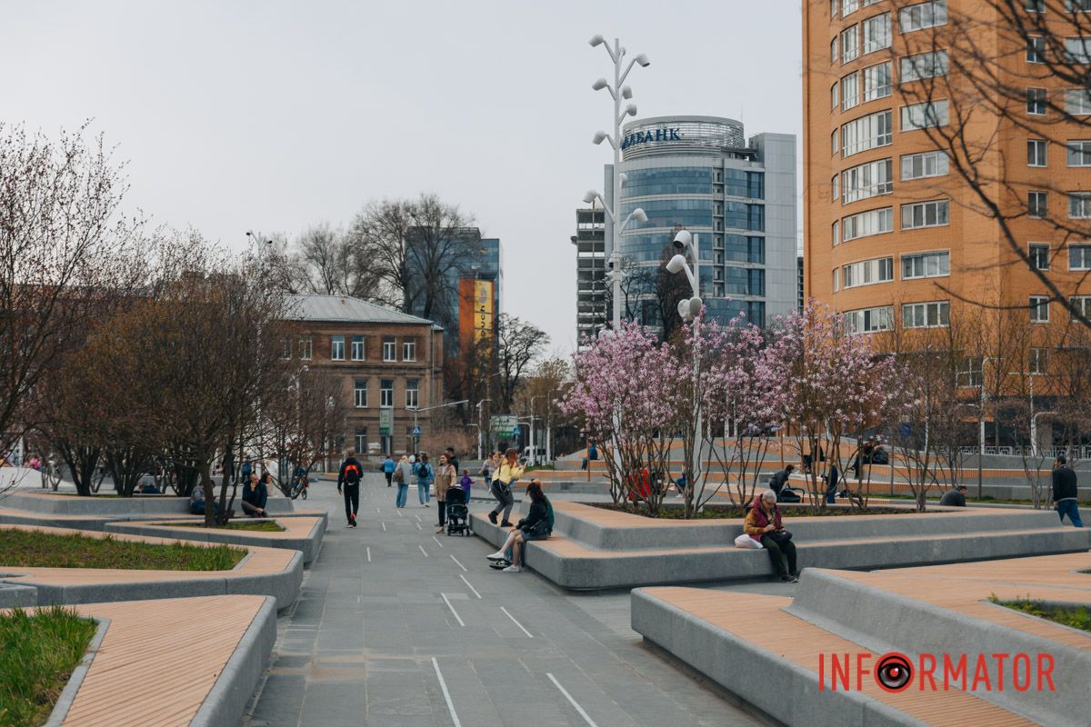 В твоїх очах заграви бунту.