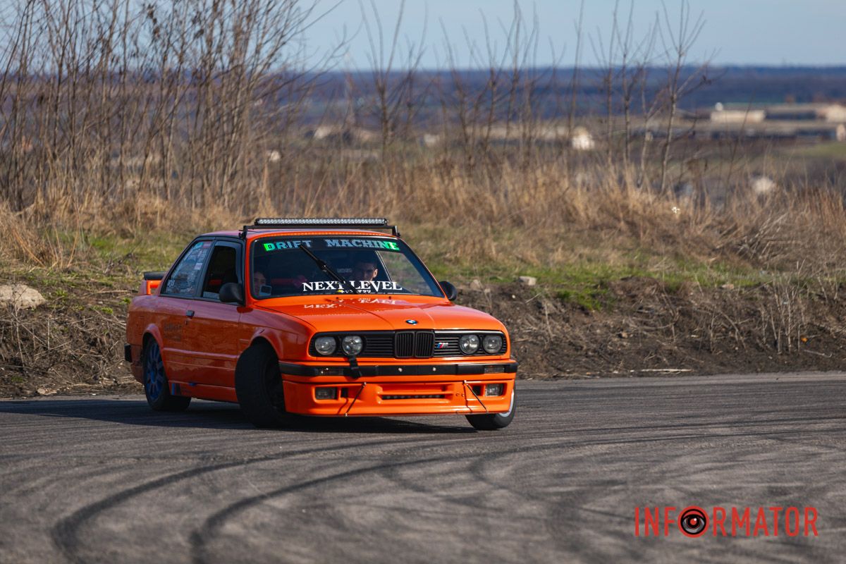 Большинство участников - на BMW. Это - однозначно самое стильное