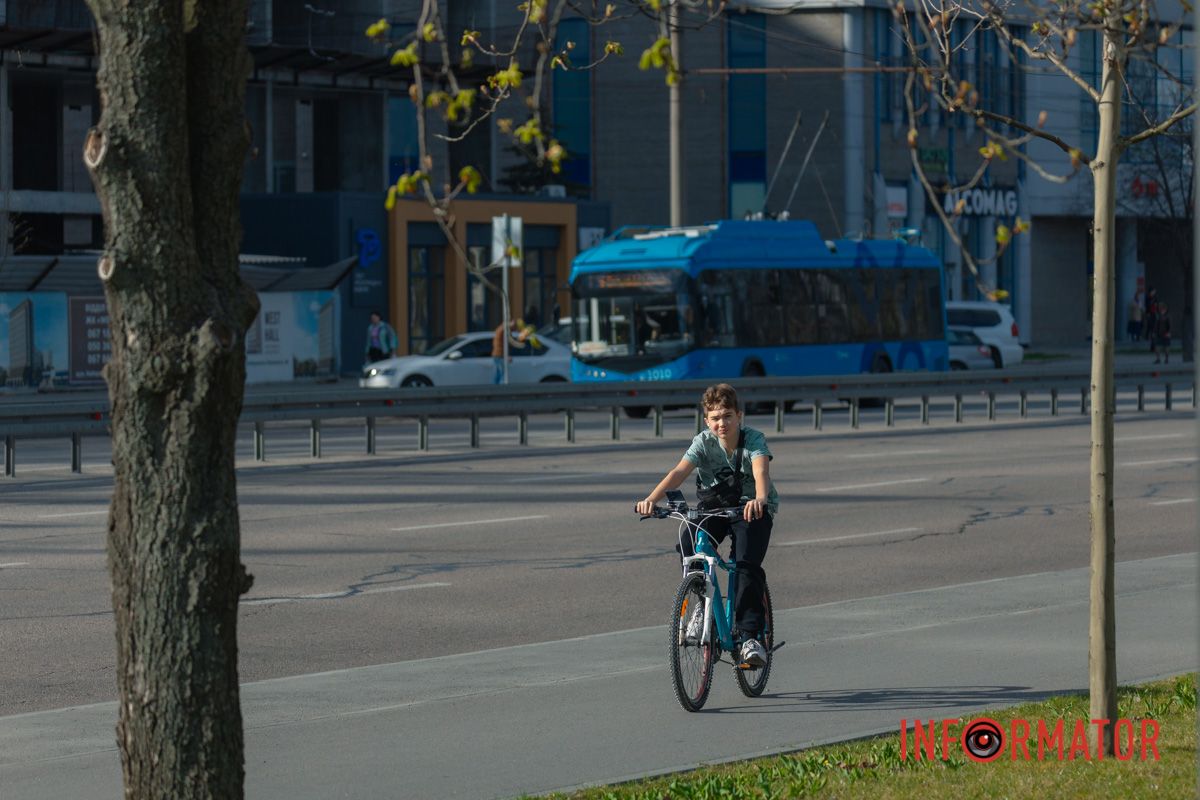 Як стихне бій — співають солов’ї,