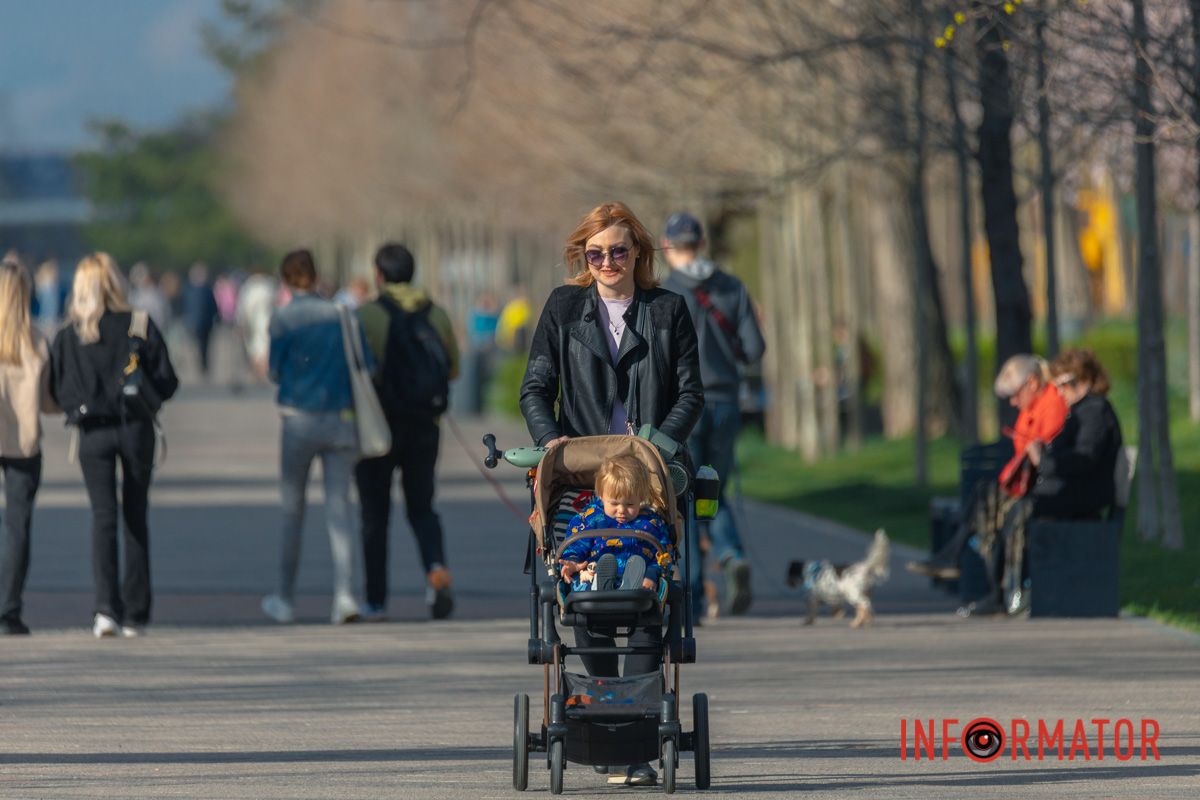 І пташечки мовчати не змогли,
