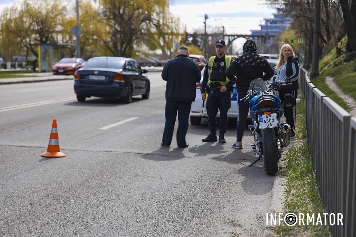 ДТП у Дніпрі на Січеславській Набережній ДТП у Дніпрі на Січеславській Набережній