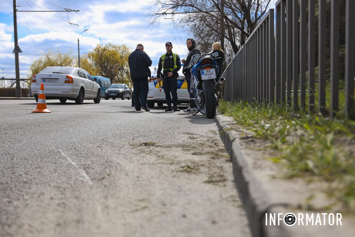 Завдяки оперативній роботі поліцейських, учасник аварії повернувся на місце події Завдяки оперативній роботі поліцейських, учасник аварії повернувся на місце події