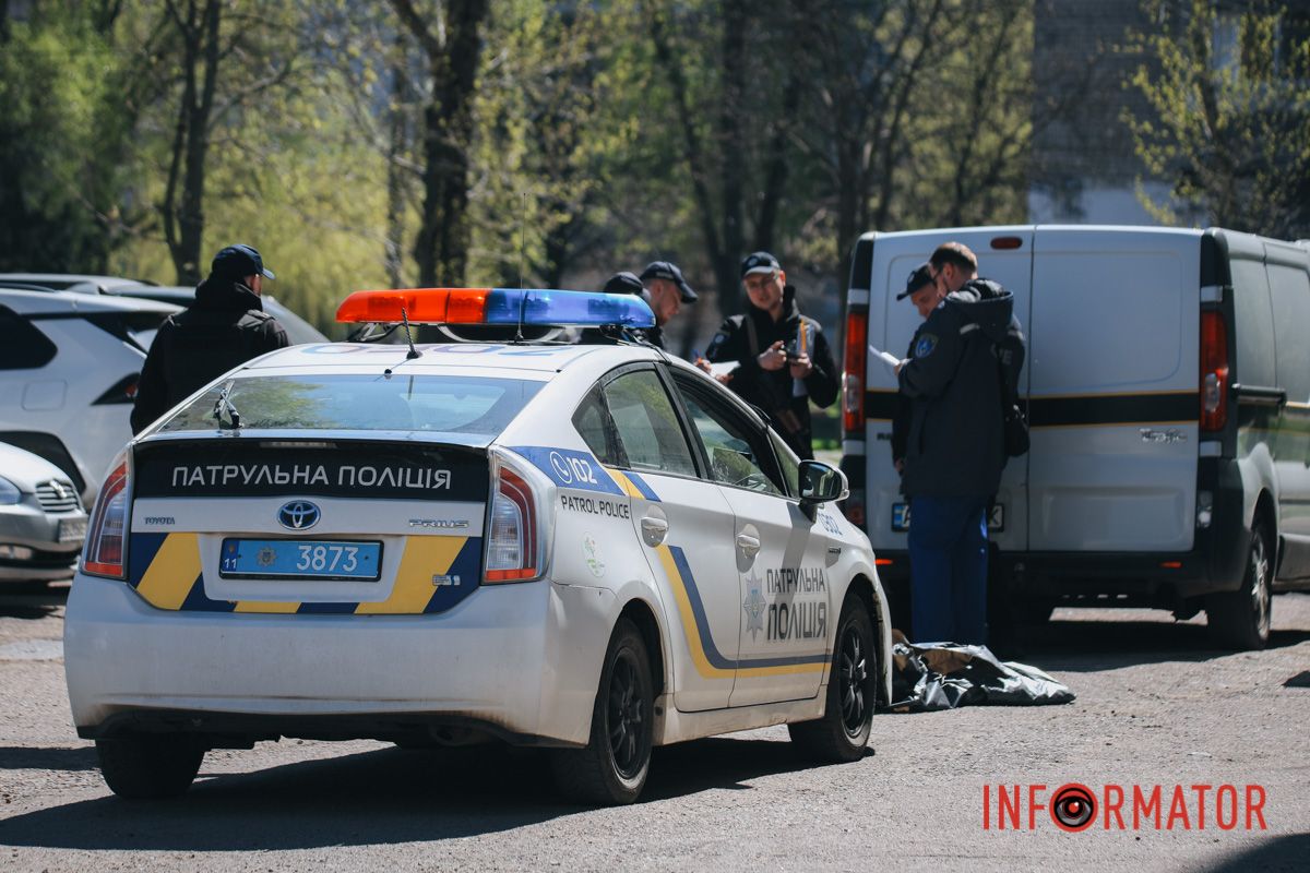 Тіло чоловіка забрали судмедексперти