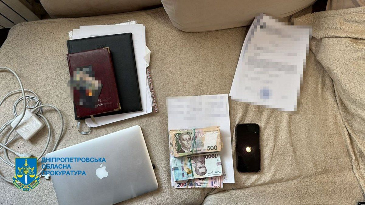 Сейчас городскому голове и двум подельникам избрали меры пресечения в виде содержания под стражей Сейчас городскому голове и двум подельникам избрали меры пресечения в виде содержания под стражей