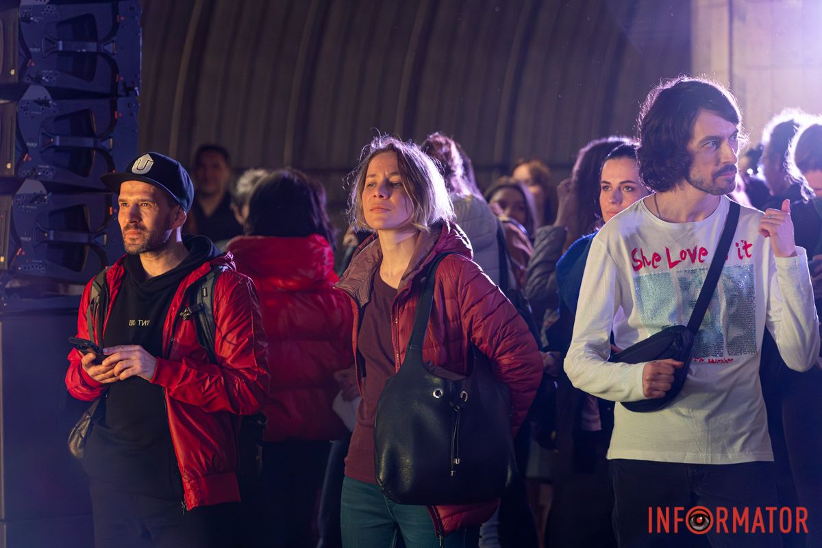 Та ні, не ходять – парою літають,